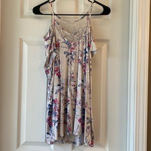 Maurice’s Short Sleeve Cut Out Shoulder Soft Blouse - Large